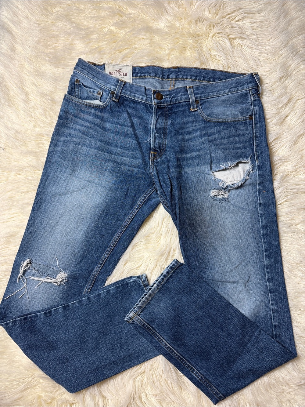 Hollister Men's Light Blue Distressed Slim Straight Jeans